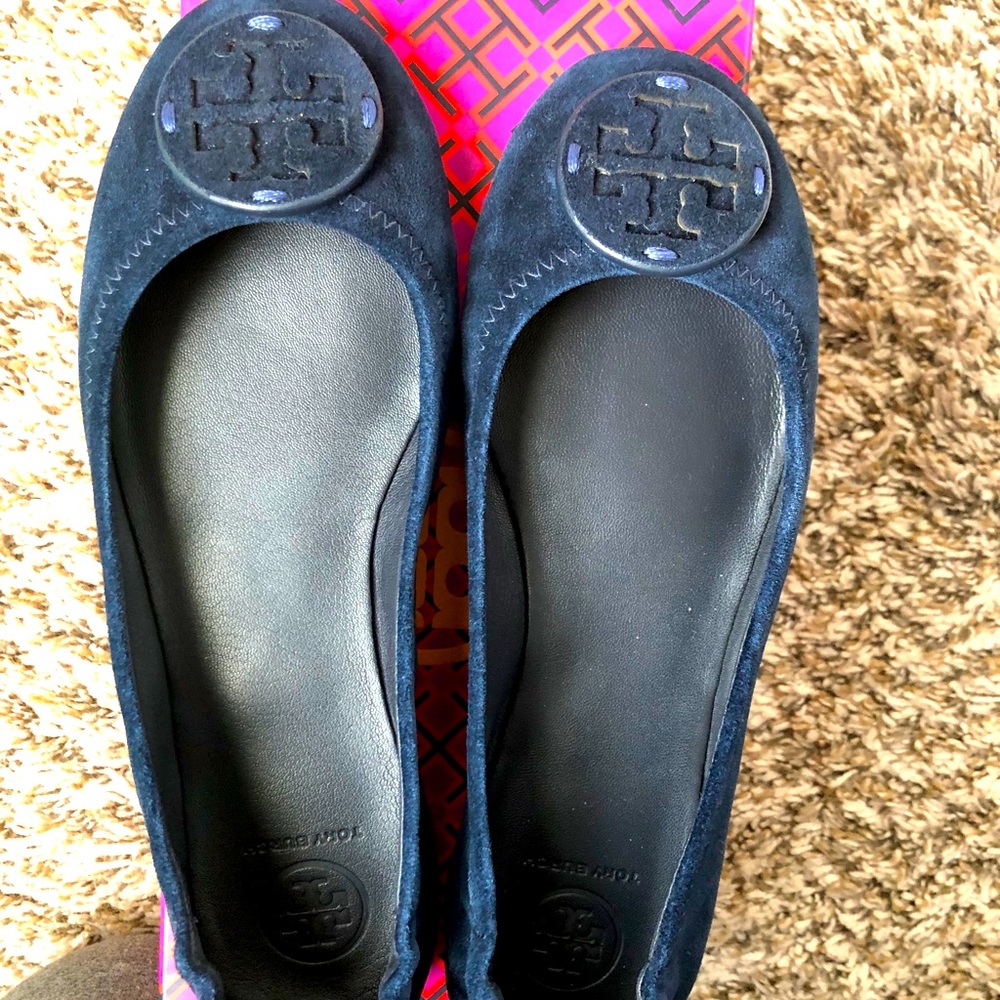 Minnie travel with leather logo